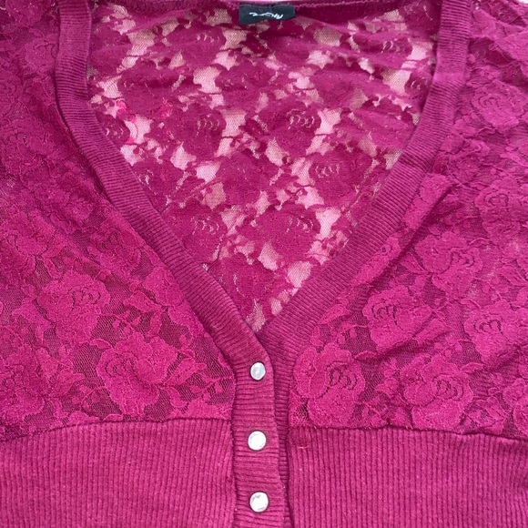 Small Vanity crop top - Picture 2 of 3